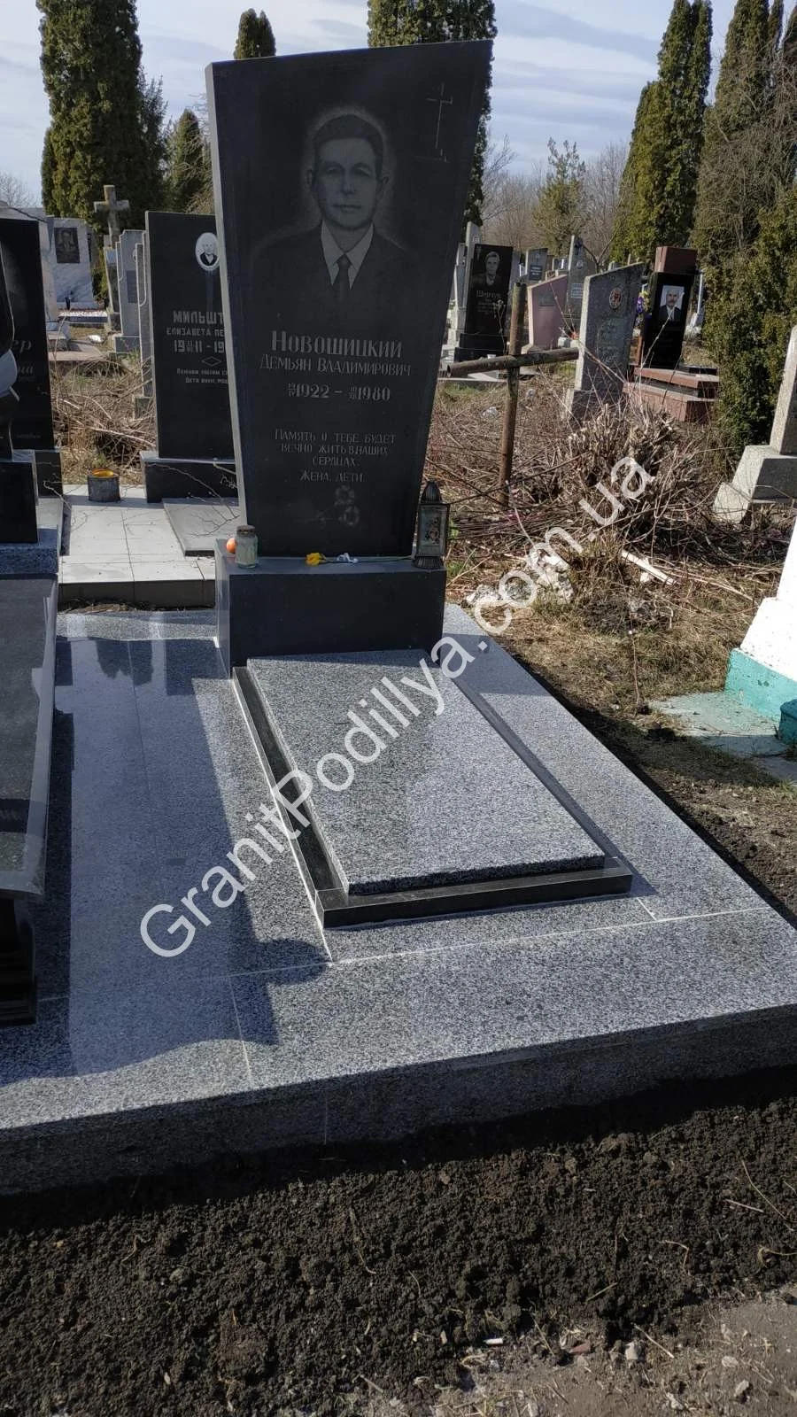 Подвійний пам'ятник з граніту - Кам'янець-Подільський | GranitPodillya